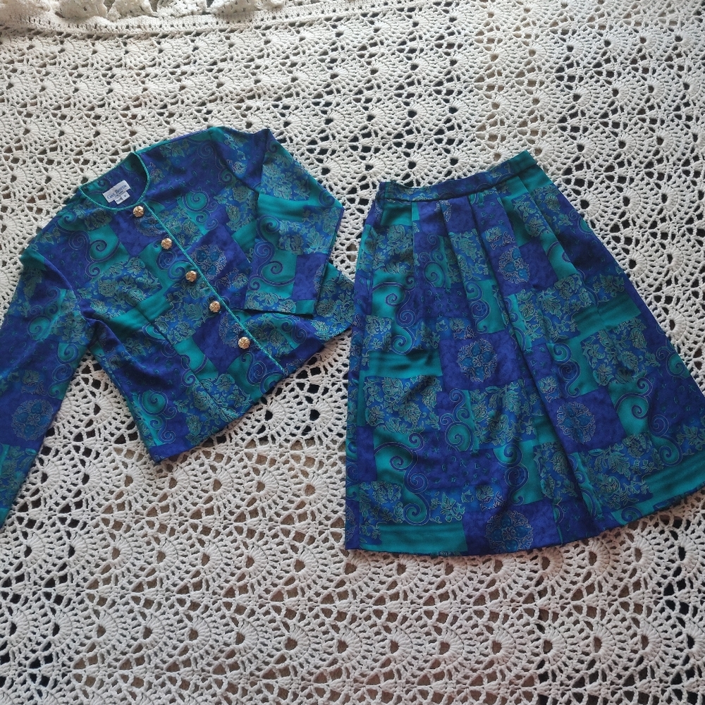 Vintage Floral Abstract Women's Skirt Suit